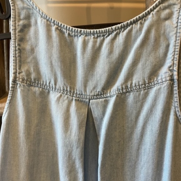 DEX | Sleeveless Dress - Picture 5 of 8